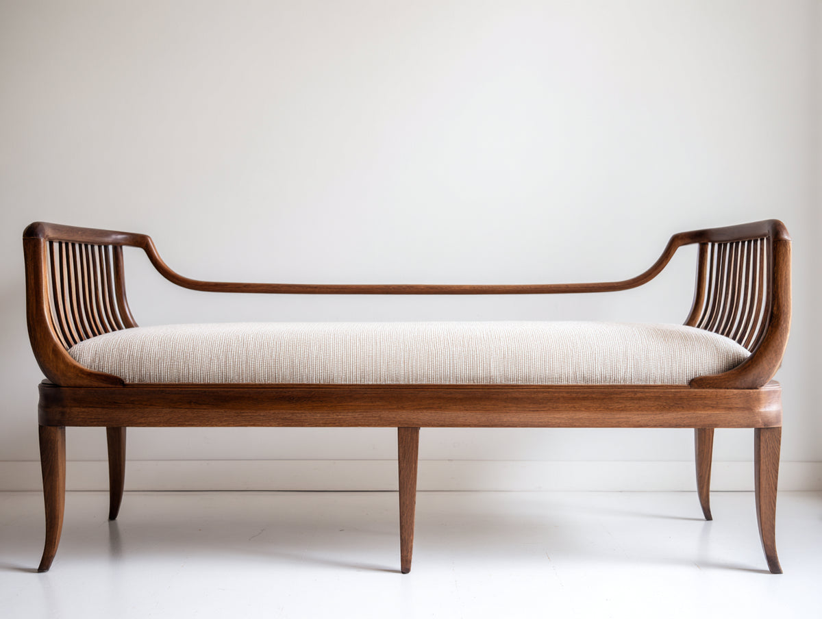 Banco de jardín 220x65x85 cm - Madera maciza color nogal con asiento tapizado beige - Diseño elegante para exterior